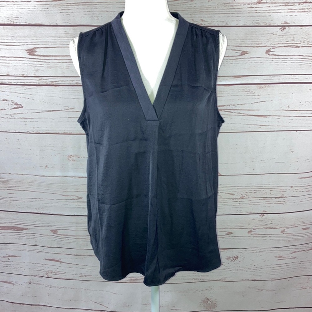 Vince Camuto Silky Tank Size M